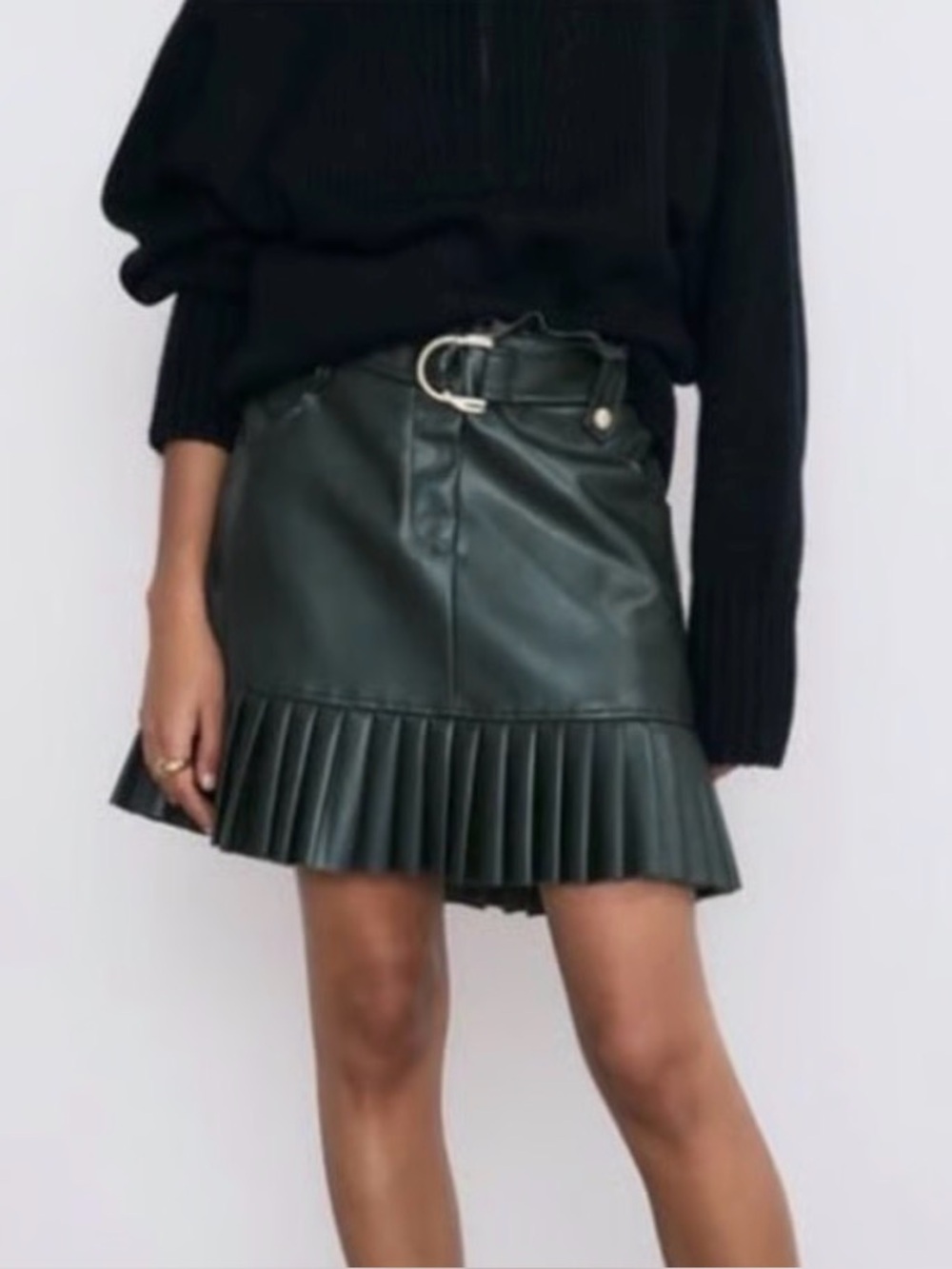 Zara faux leather belted green skirt